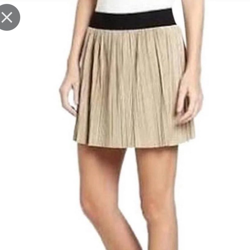 Bcbg faux suede pleated golf tennis mini skirt xxs with elastic waist